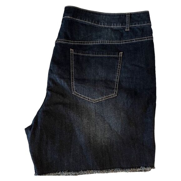 Lane Bryant Size 28 Weekend Mid Rise boyfriend Denim Jean Dark Blue Shorts NEW - Picture 4 of 11